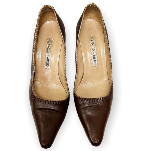 MANOLO BLAHNIK Kitten Heels